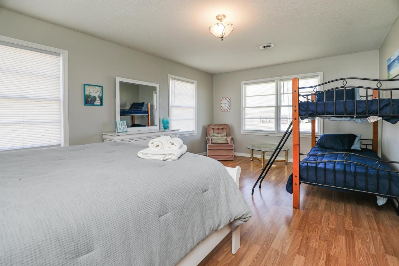 Spacious Home With Waterfront View-Welcome Pets Sneads Ferry 外观 照片