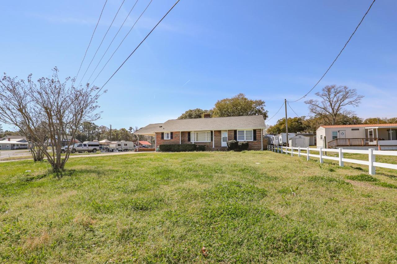Spacious Home With Waterfront View-Welcome Pets Sneads Ferry 外观 照片
