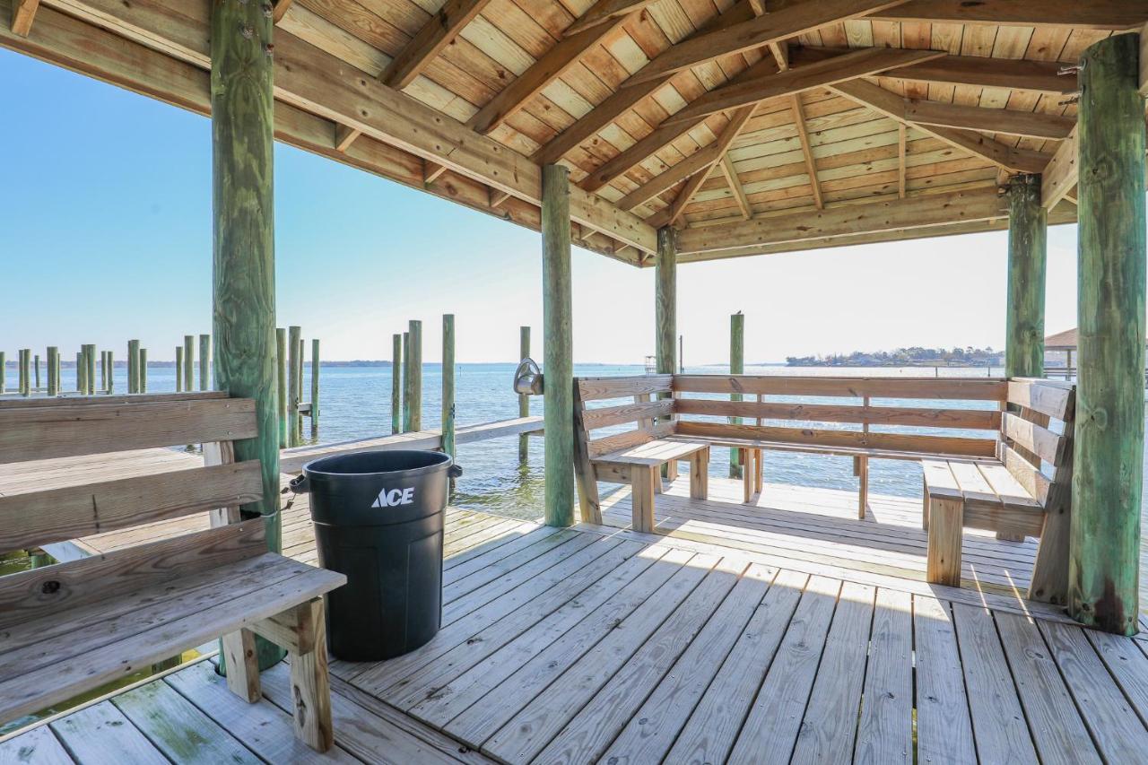 Spacious Home With Waterfront View-Welcome Pets Sneads Ferry 外观 照片