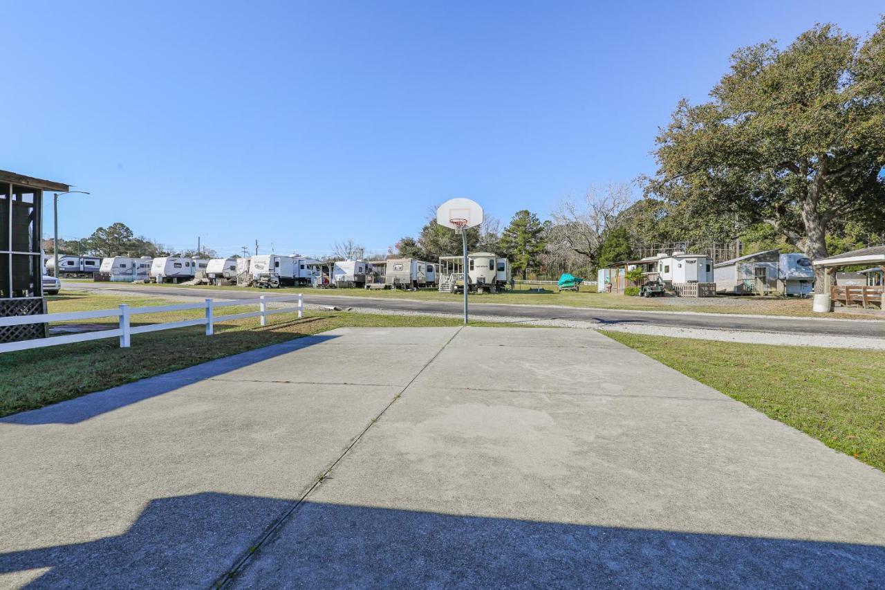 Spacious Home With Waterfront View-Welcome Pets Sneads Ferry 外观 照片