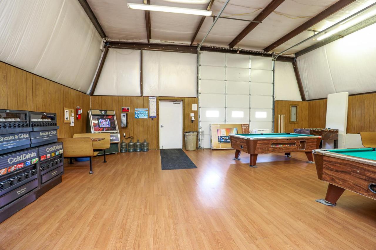 Spacious Home With Waterfront View-Welcome Pets Sneads Ferry 外观 照片