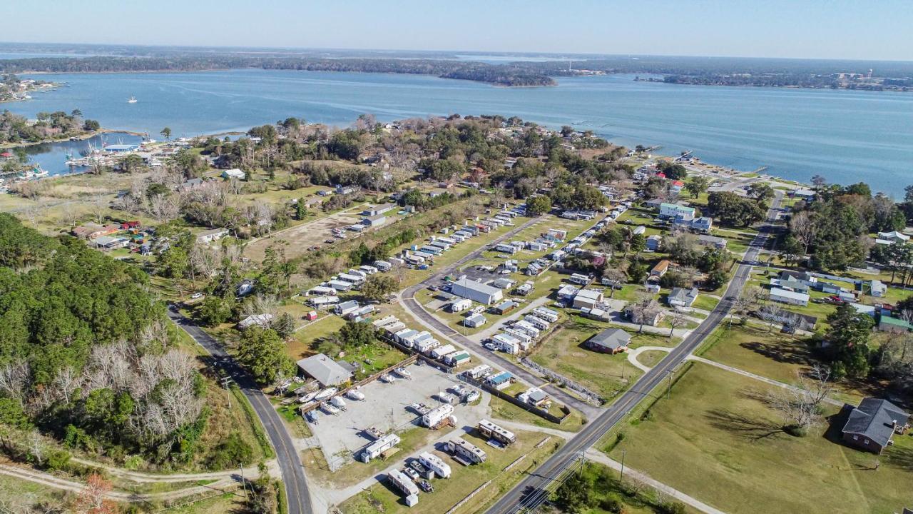 Spacious Home With Waterfront View-Welcome Pets Sneads Ferry 外观 照片